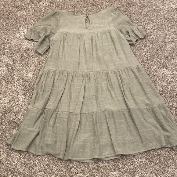 Babydoll light green dress - Picture 2 of 3